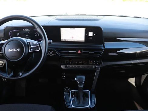 Used 2025 Kia Seltos S image 14