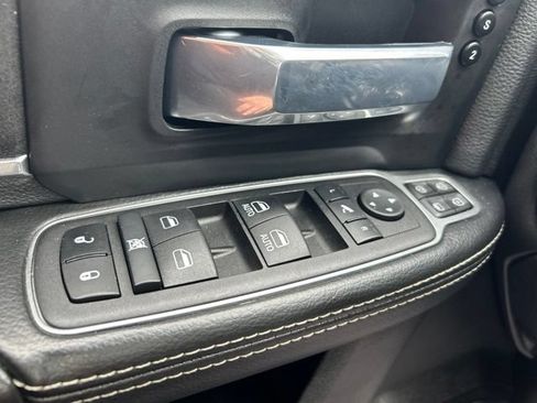 Used 2024 RAM 2500 Laramie AWD/4WD image 18