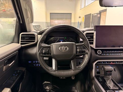 Used 2023 Toyota Tundra Limited image 23
