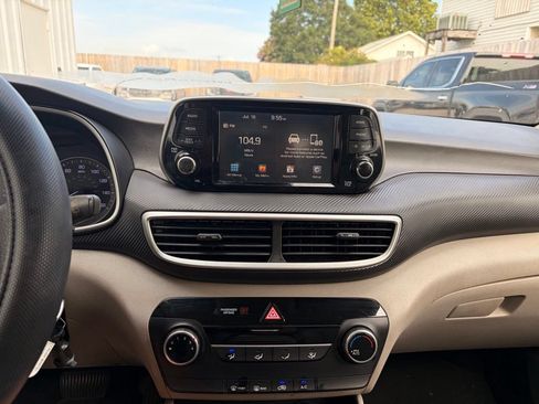 Used 2020 Hyundai Tucson SE FWD image 18