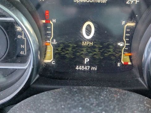 Used 2021 Jeep Gladiator Sport image 3