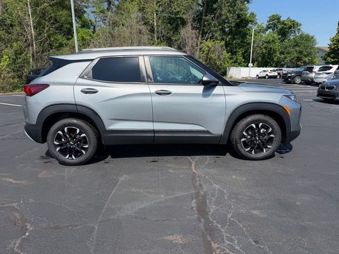 Used 2023 Chevrolet TrailBlazer LT FWD image 5