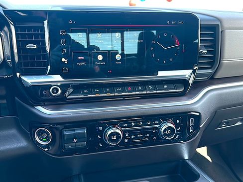 Used 2022 GMC Sierra 1500 SLT image 31