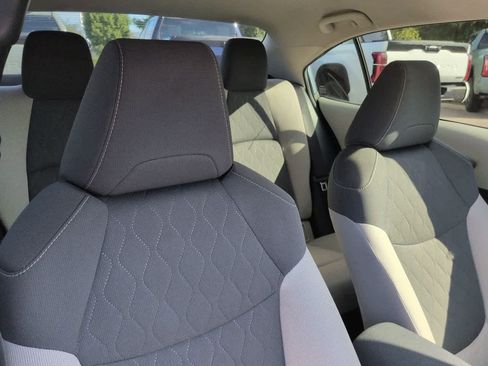 Used 2020 Toyota Corolla LE FWD image 7