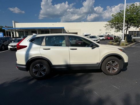Used 2018 Honda CR-V LX image 3