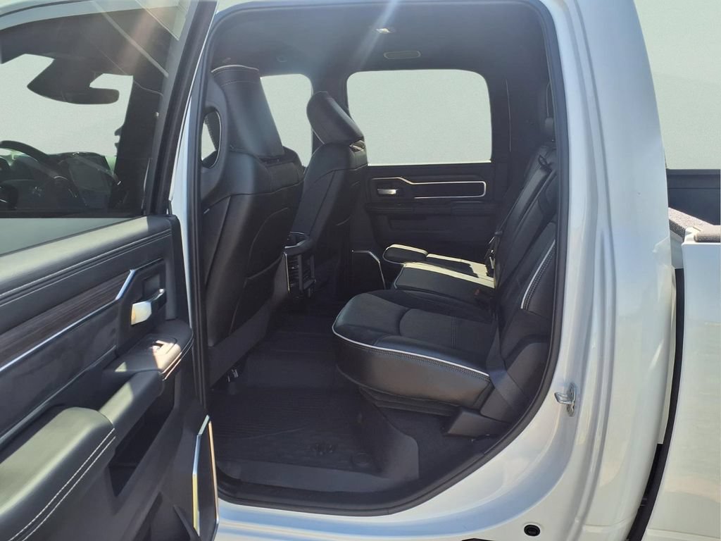 New 2026 RAM 3500 Laramie w/ Max Tow Package AWD/4WD image 11