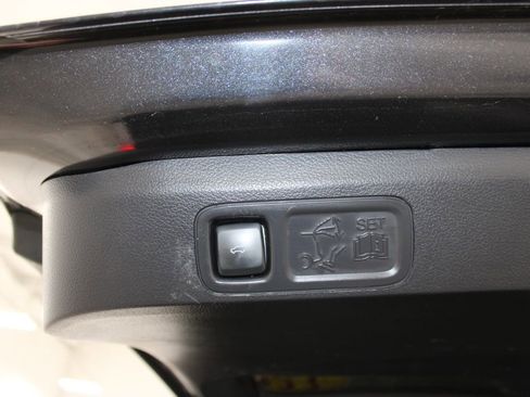 Used 2023 Lincoln Navigator Reserve image 28