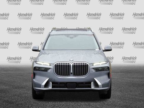 Used 2025 BMW X7 xDrive40i image 3