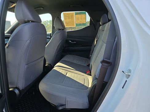 Used 2024 Hyundai Santa Cruz SEL image 16