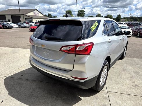 Used 2020 Chevrolet Equinox LT w/ Driver Convenience Package image 5