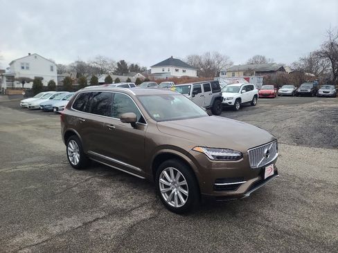 Used 2016 Volvo XC90 T8 Inscription w/ Vision Package image 9