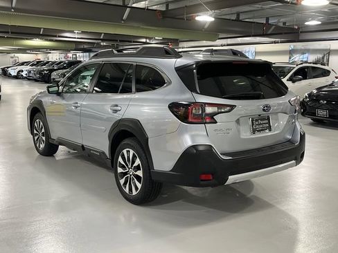 Used 2023 Subaru Outback Limited XT AWD/4WD image 4