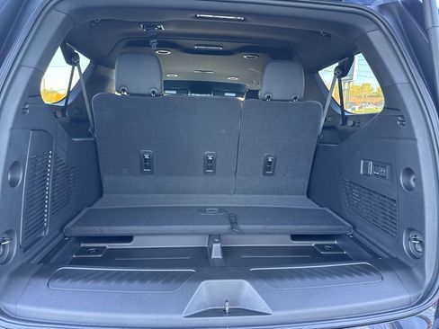 New 2026 GMC Yukon XL Elevation w/ LPO, Elevation Black Package image 32