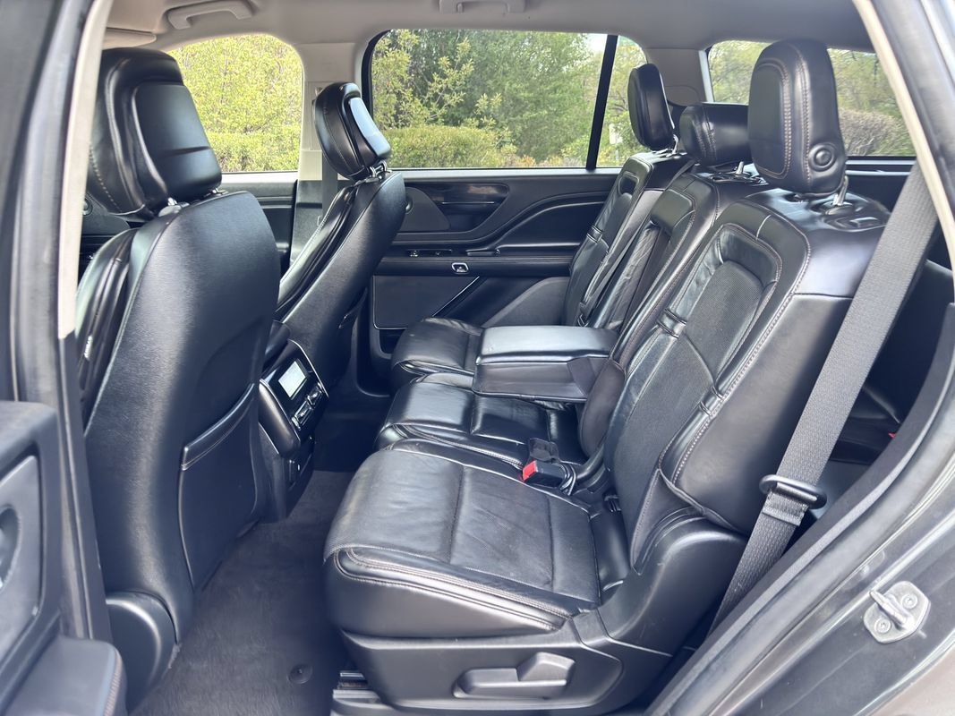 Used 2020 Lincoln Aviator Reserve RWD image 38