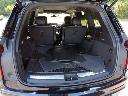 Certified 2023 Cadillac XT6 Premium Luxury w/ Technology Package AWD/4WD image 26