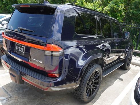 Used 2025 Lexus GX 550 w/ Accessory Package (2T) AWD/4WD image 4