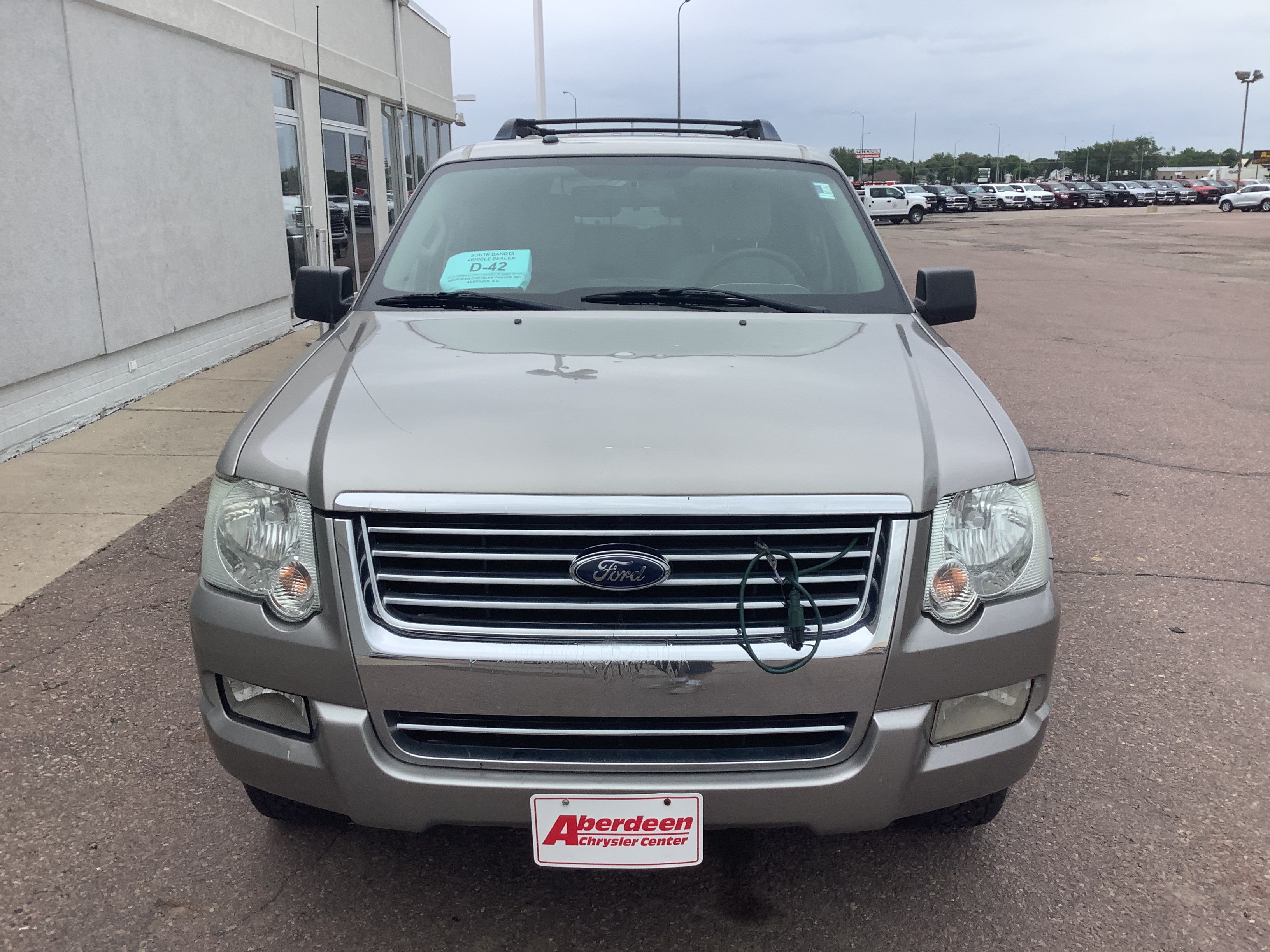 Used 2008 Ford Explorer XLT AWD/4WD image 2