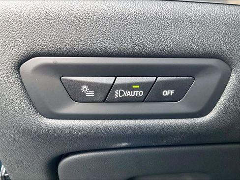 Used 2025 BMW X5 xDrive40i w/ Parking Assistance Package image 32