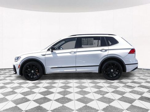 Used 2021 Volkswagen Tiguan SE R-Line FWD image 16