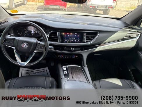 Used 2024 Buick Enclave Avenir w/ Avenir Technology Package AWD/4WD image 13