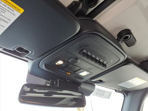 New 2025 Ford Bronco Badlands image 19