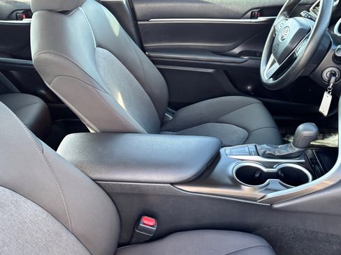 Certified 2022 Toyota Camry LE image 13