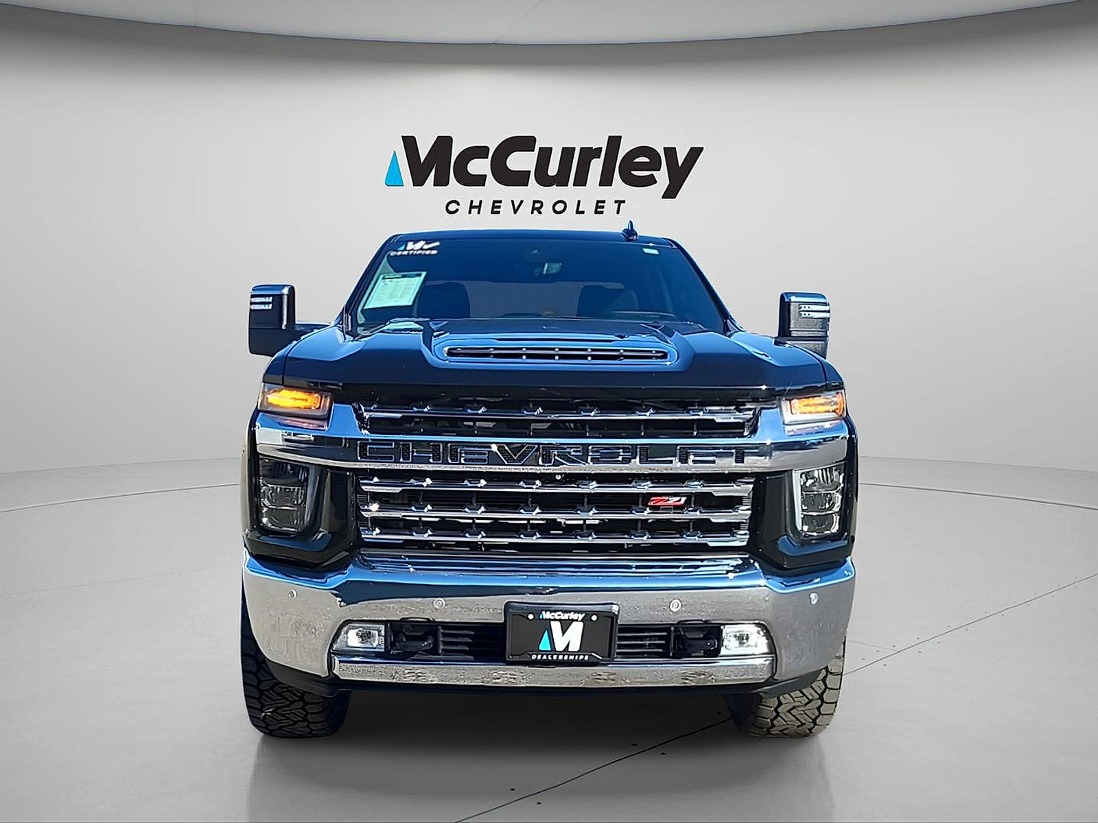 Used 2020 Chevrolet Silverado 3500 LTZ w/ LTZ Premium Package AWD/4WD image 2