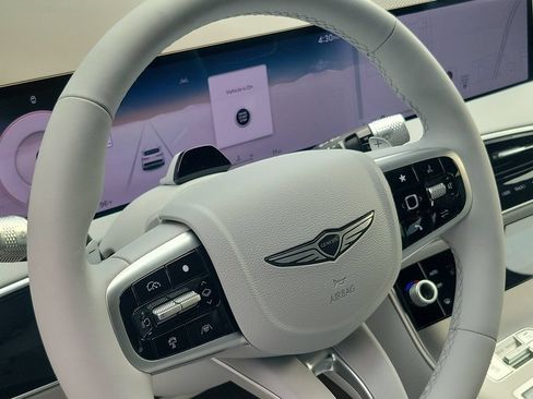 New 2026 Genesis GV70 2.5T Advanced AWD/4WD image 7