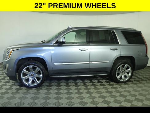 Used 2020 Cadillac Escalade Luxury AWD/4WD image 8