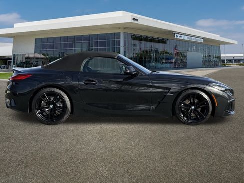 Certified 2023 BMW Z4 sDrive30i w/ Shadowloine Package image 12