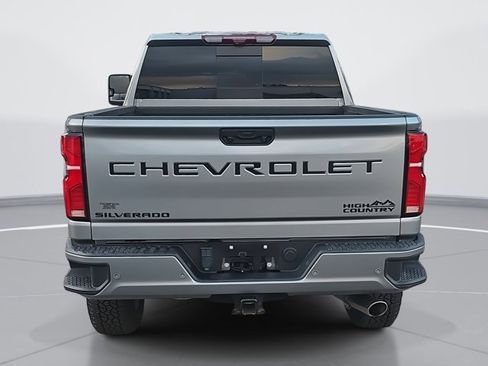 Used 2024 Chevrolet Silverado 2500 High Country w/ High Country Premium Package image 4