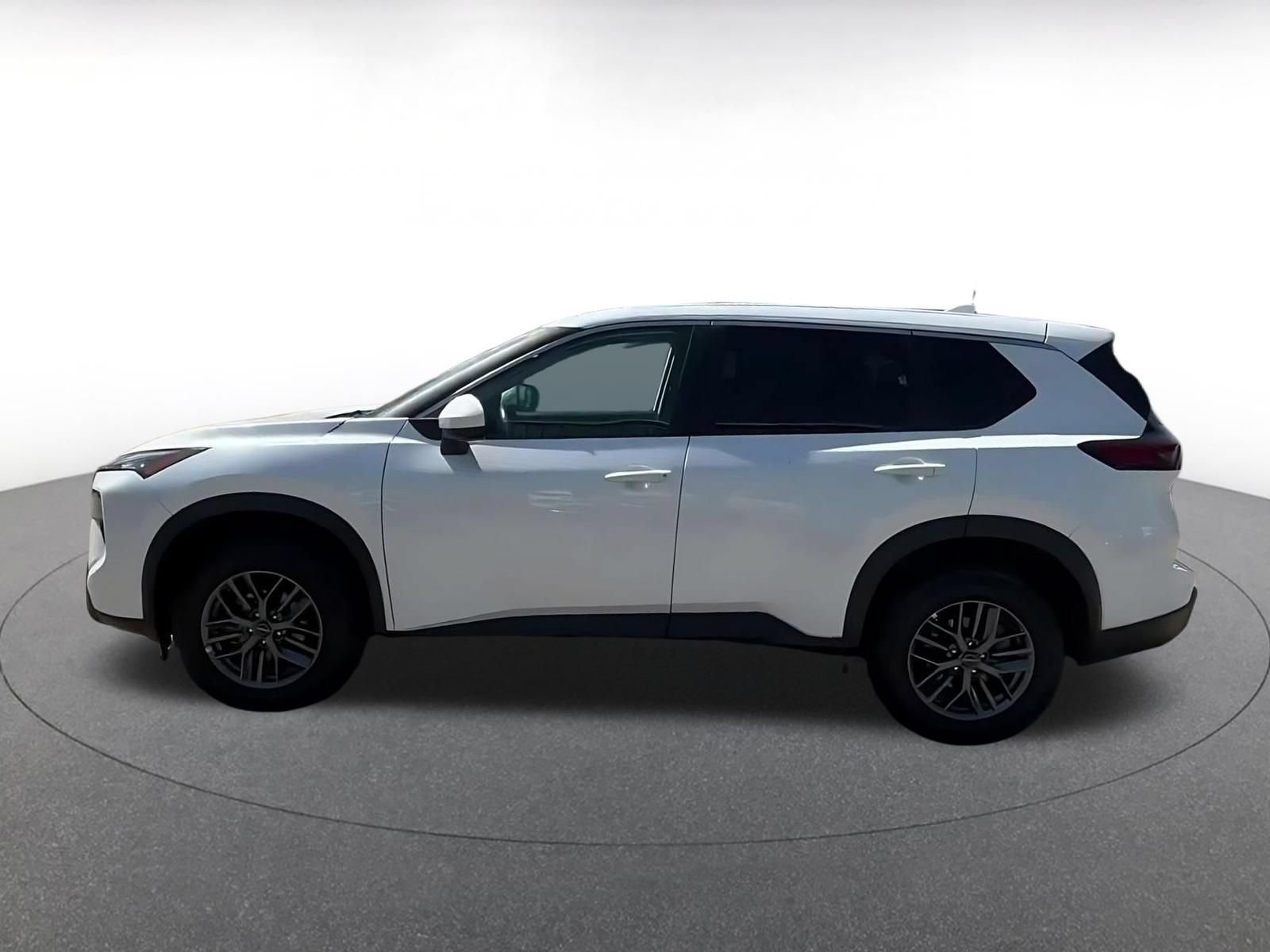 Used 2026 Nissan Rogue SV AWD/4WD image 9