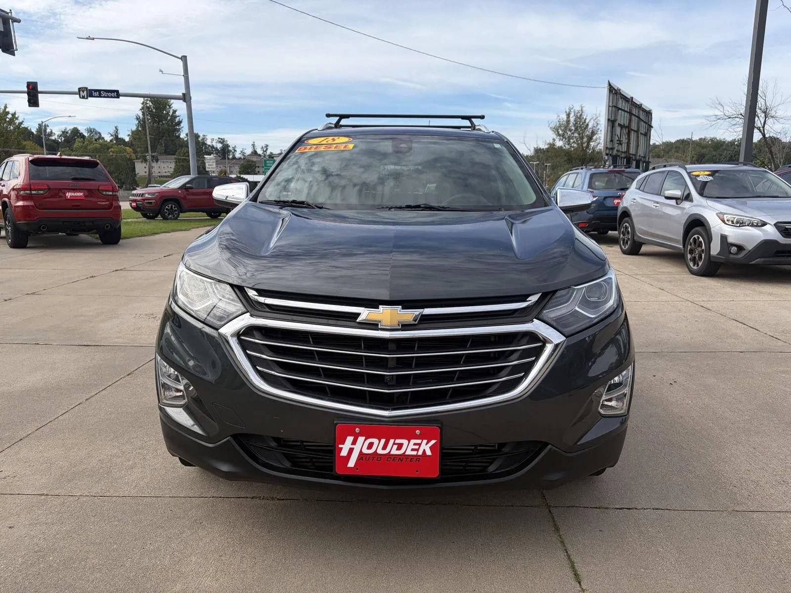 Used 2018 Chevrolet Equinox Premier AWD/4WD image 2