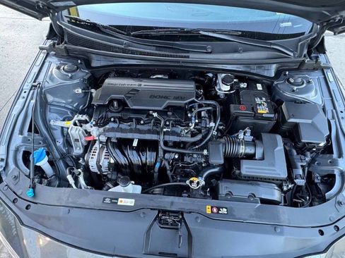 Used 2024 Hyundai Elantra SEL image 20