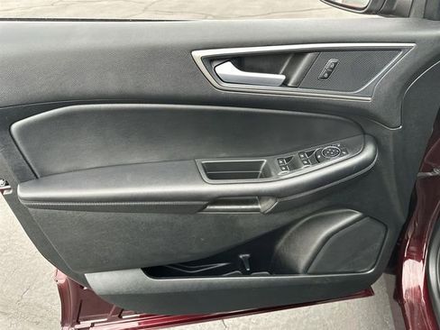 Used 2024 Ford Edge SEL image 21