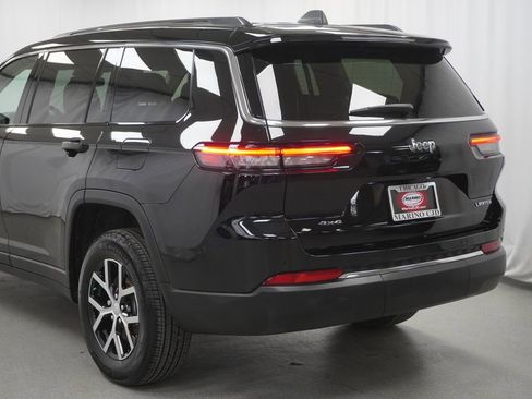 Used 2023 Jeep Grand Cherokee L Limited image 12