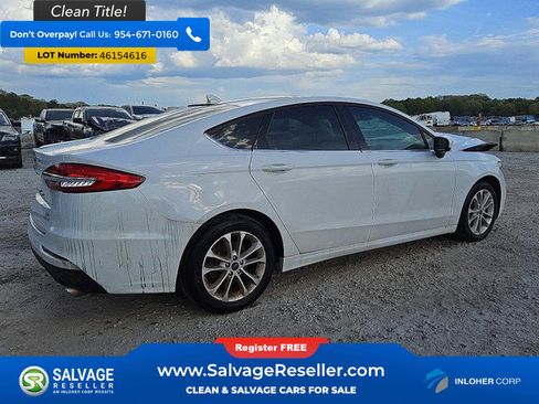 Used 2020 Ford Fusion SE image 4