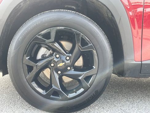 Used 2025 Chevrolet Trax LT image 31