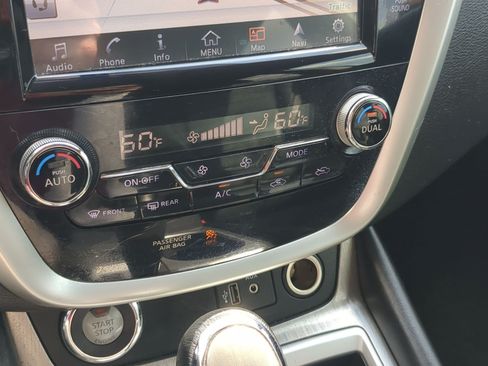 Used 2018 Nissan Murano Platinum FWD image 17