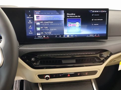 New 2026 BMW 330i Sedan w/ M Sport Package image 6