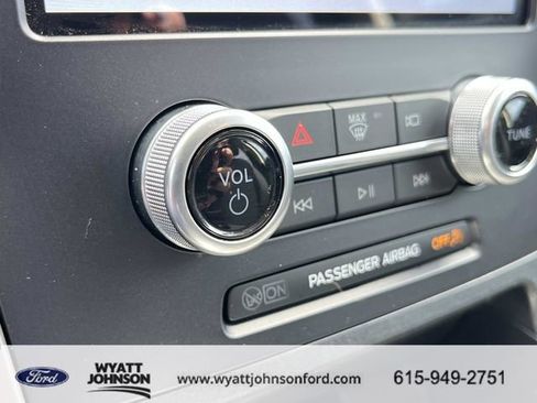 Certified 2022 Ford Edge SE w/ Black Appearance Package image 34