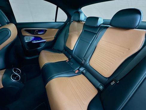 Used 2023 Mercedes-Benz C 300 4MATIC Sedan image 21