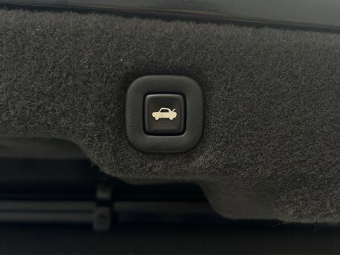 Used 2005 Cadillac XLR image 44