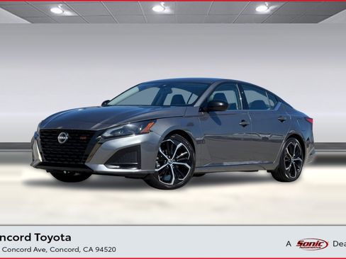 Used 2024 Nissan Altima 2.5 SR FWD image 1