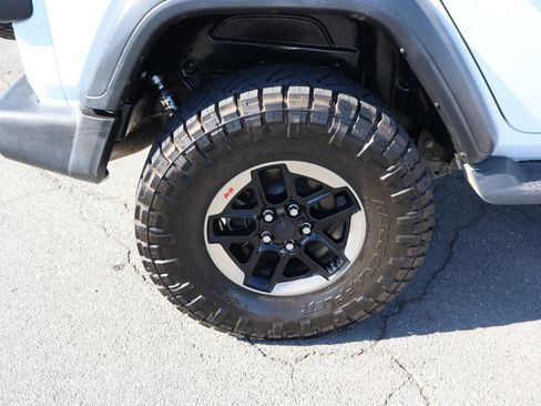 Used 2018 Jeep Wrangler Unlimited Sport S AWD/4WD image 41