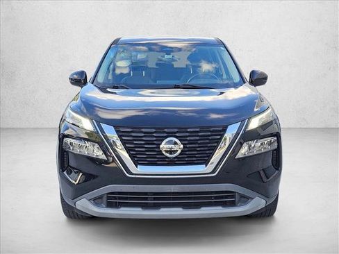 Used 2021 Nissan Rogue SV FWD image 2