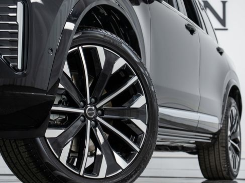 New 2026 Volvo XC90 B6 Plus w/ Protection Package Premier image 28