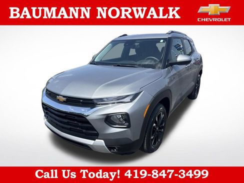 Used 2023 Chevrolet TrailBlazer LT FWD image 1