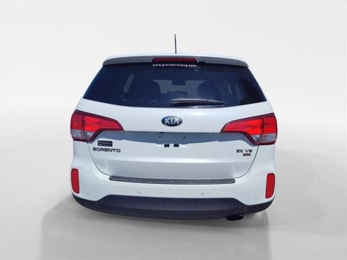Used 2014 Kia Sorento EX w/ EX V6 Touring Package AWD/4WD image 4