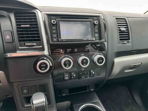 Used 2018 Toyota Sequoia Limited w/ Safety & Convenience Package RWD image 32